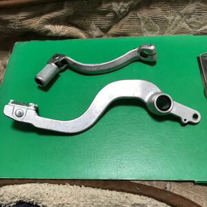 未使用品 ホンダ CR125R 純正アルミブレーキ・チェンジペダルセット JE01 2002年頃 KZ4V CRF250R CR250R CRM250流用にも