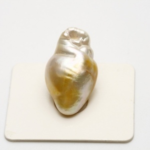 南洋白蝶真珠パールルース　26×16mm　ナチュラルゴールドカラー