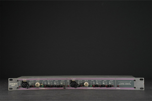 【通電確認済み】APHEX　107　Tubessence 2 CHANNEL　THERMIONIC　MICROPHONE　PREAMPLIFIER　マイクプリアンプ