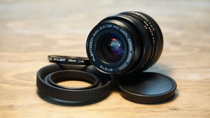 8820 Carl Zeiss FLEKTOGON 35mm 2.4 MC