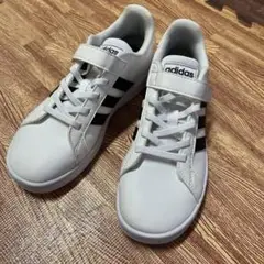 adidas スニーカー　21cm