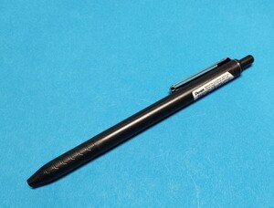 ぺんてる Pentel iZee 海外製品 単色ボールペン 低粘度 黒色 1.0mm リフィル付き ハニカムフィンガーグリップ