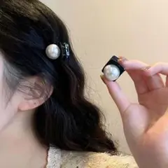 ミニヘアクリップ　2個セット　手軽　ヘアアクセサリー　簡単装着　パール　小さめ