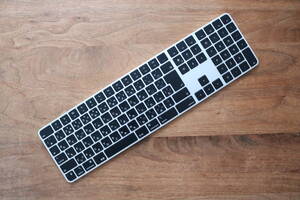 [中古動作品] AppleシリコンMacモデル用 Touch ID搭載 Magic Keyboard ブラック テンキー付き/JIS配列 A2520 MMMR3J/A Black