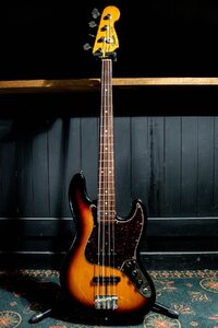 ♪Fender USA American Vintage 