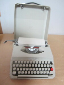 希少品　★　PORTABLE TYPEWRITER abc2100　現状渡し