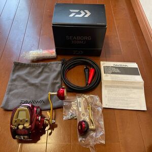 美品　 DAIWA 20シーボーグ 300MJ 社外パワーハンドル付き