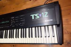 ★★★ENSONIQ　TS-12 TS12 ハンマーアクション 76鍵　動作品　ASR10