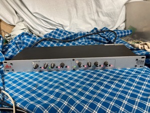 dbx 　223xs 　チャンネルディバイダー　完動品【3ヶ月保証】