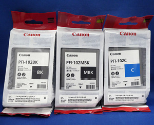 Canon キャノン　純正インクタンク　PFI-102 MBK、BK、C　3色セット　新品未開封品