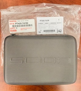 ●新品未使用◆純正品◆TOYOTA SCION FIRST AID KIT トヨタ サイオン ファーストエイドキット 救急箱＆オーナーズマニュアルケース 箱Ｎ