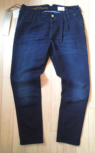 8.5@ 新品「MET」タック入り テーパードジーンズ D-Blue SIZE:29 イタリア製 ボタンフライ