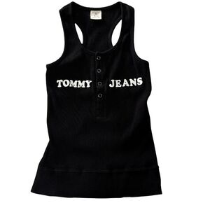 トミー ガール タンクトップ ヘンリーネック ボディフィット ストリート　　TOMMY JEANS TOMMY girl ダンス ルームウェア 雅瀬643