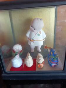 昭和レトロ 博多人形 日本人形 陶器 縁起物 童（干支と翁の ミニ置物 計5点付）ガラスケース入り　*0624