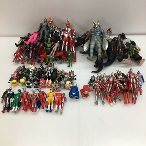 05w08423★1円~ 【フィギュアセット】 特撮 ウルトラマン 仮面ライダー 怪獣 怪人 ※傷が多数 ジャンク品