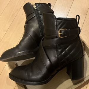 BURBERRY ショートブーツ 黒 レザー　36