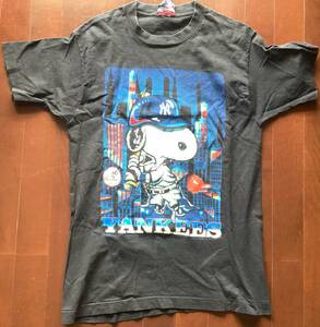 古着★YANKEES SNOOPY ヤンキース スヌーピー★PEANUTS GARMENT GRAPHICS 1995 MLB シングルステッチ ビンテージ 松井秀喜★サイズＭ★