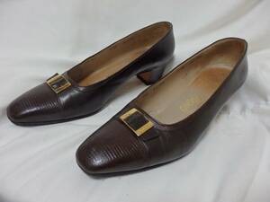 Salvatore Ferragamo フェラガモ ダークブラウンレザー ローヒールパンプス イタリア製 7.5表示23.5㎝相当 中古 踵は修理後お送します。