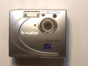 ♪　中古・デジカメ FujiFilm FinePix 4500⑯ 完動品・ジャンク扱い　♪