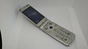 M039 docomo FOMA らくらくホン F-09B FUJITSU 富士通/ガラケー/ケータイ 簡易動作確認＆簡易清掃＆初期化OK 判定○ 現状品 送料無料　