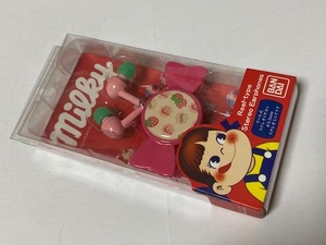 ミルキー milky ペコちゃん デザイン イヤホン 展示未使用品