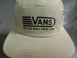 USA購入 アメカジ バンズ【VANS】【OFF THE WALL SINCE 1966】5パネルデザイン ロゴプリント ファスナーポケット付CAP ベージュ