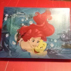 (送料込み)Disney Princess リトルマーメイド・アリエル ウオールクロック☆size：約40×30㎝ キャンパス生地風 壁掛け時計 時計