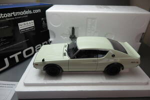 ☆中古美品☆Aa　1/18 日産 スカイライン 2000 GT-R KPGC110(ホワイト)