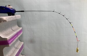 ワカサギ竿　全長366ｍｍヘラトップ付き 　カーボン　色はブラック　各社電動リール用　ワカサギ穂先1本　送料無料