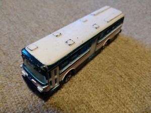 バスのミニカー　ニシキ製　ダイカスケール　S＝1/100　 made in Japan 　京成電鉄カラー？　扉の開閉可能　バスマニア向け　