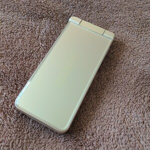 docomo AQUOSケータイ SH-01J ゴールド SIMロック解除済