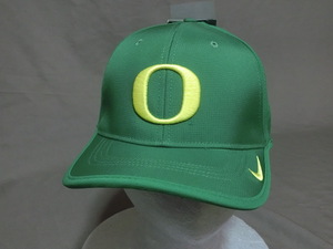 USA購入 ナイキ製 機能素材【DRI FIT x STAY COOL】USカレッジ オレゴン大学ダックス【OREGON DUCKS】【O】ロゴ刺繍入りナイロンキャップ緑