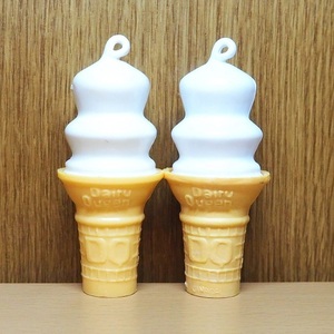 Dairy Queen 　デイリークイーン　ソフトクリーム　フィギュア　２個　セット 　DQ 　アメトイ　ミールトイ