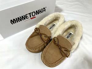 MINNETONKA ミネトンカ レディース モカシン ボア スリッポン 6M 23cm シナモン ベージュ Cinnamon