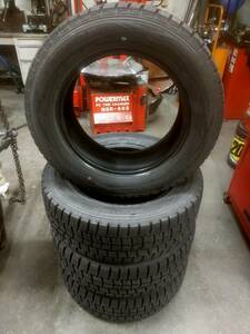 215/60R16☆スタッドレス☆冬タイヤ☆ダンロップ☆ウインターマックス☆WM01☆４本１台分☆中古