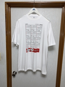 L 新品同様 VETEMENTS カレンダー Tシャツ