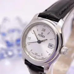 【新品電池】フェンディ シルバー文字盤 腕時計 ラウンド デイト 3針 210L