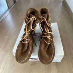 Minnetonka ブラウン フリンジ モカシン