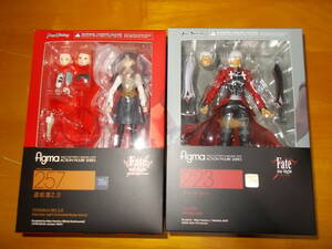 figma Fate/stay night [Unlimited Blade Works] 遠坂凛2.0（特典付き）/figma Fate/stay night アーチャー 2体セット　中古品