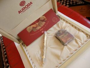 ◆【送料無料】【未使用・新品】ペン先：18K 750ソリッドゴール M　AURORA　アウロラ　限定万年筆　ポウプ　ゴールド