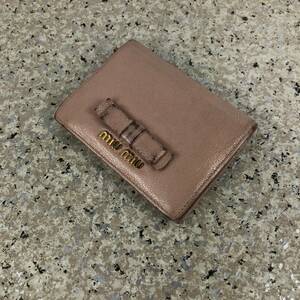 送料400円☆miumiu 折り財布　105KD10