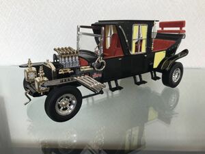 送料無料　1/18 モンスター コーチ ホットロッド ミニカー クラシックカー THE MUNSTERS KOACH アーテル ERTL HOT ROD CLASSIC CAR