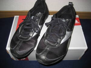 ★Reebokリーボック スニーカー24㎝ Black J96473★中古品