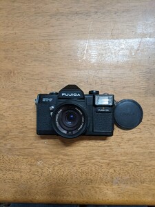 IY0387 FUJICA ST-F CONPACT FILMCAMERA FUJINON 40mm 2.8 コンパクトフィルムカメラ（手動巻き上げ）/フジカ 動作未確認 現状品 JUNK
