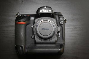 Nikon D2H ボディ ニコン