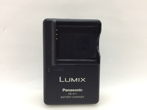 パナソニック　LUMIX　バッテリーチャージャー　DE-A11A　中古品M-3082