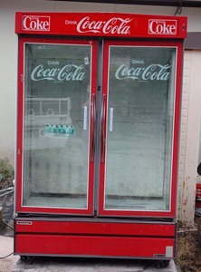 コカコーラ COCA-COLA 冷蔵庫 大型 中古 昭和もの 直接引き取り 栃木県矢板市 ジャンク出品 冷却確認