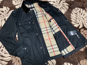 希少★新品未使用★定価9万円相当★BURBERRY★バーバリー★裏チェック付・衿羊革縁取り★高級ジャケット/ブルゾン★M防雨加工