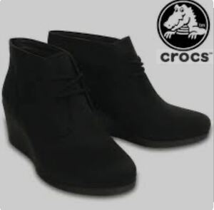 crocs クロックス Leigh Synth Suede Wedge Shootie Black [スエード シューティ ウィメン レディース ブラック] 黒 ショート W7 ブーティ