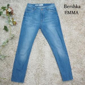 Bershka EMMA テーパード デニム パンツ